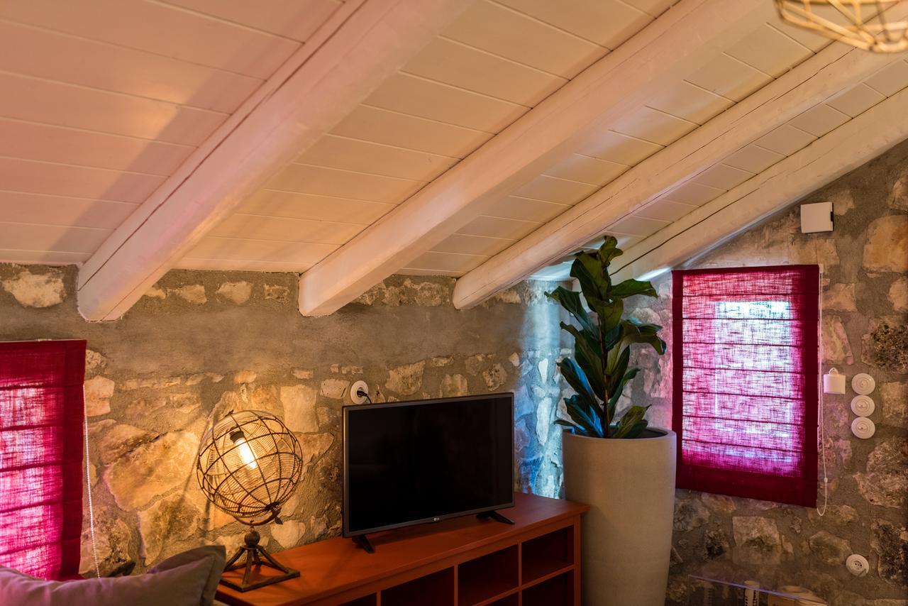 North Point Rooms Antipata  Eksteriør bilde